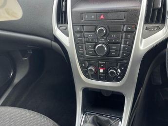 Vauxhall Astra 1.4 16v SRi Euro 5 5dr