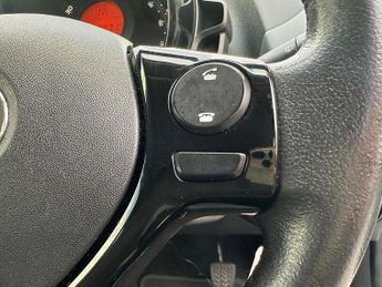 Toyota AYGO 1.0 VVT-i x-play x-shift Euro 6 5dr