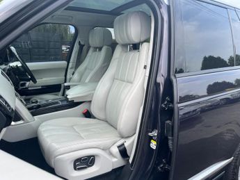 Land Rover Range Rover 4.4 SD V8 Autobiography Auto 4WD Euro 5 5dr