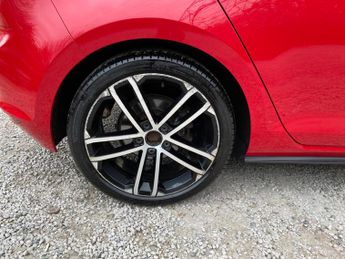 Volkswagen Golf 2.0 TDI BlueMotion Tech GTD DSG Euro 6 (s/s) 5dr