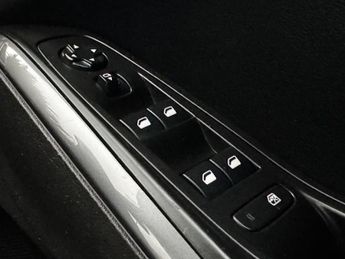 Vauxhall Grandland X 1.2 Turbo SRi Nav Auto Euro 6 (s/s) 5dr