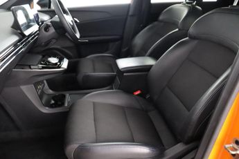 MG MG4 64kWh Trophy Long Range Auto 5dr