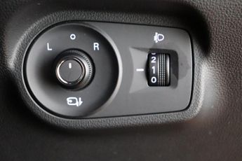 MG MG4 64kWh Trophy Long Range Auto 5dr