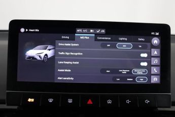 MG MG4 64kWh Trophy Long Range Auto 5dr