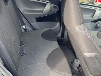 Toyota AYGO 1.0 VVT-i Go Euro 5 5dr