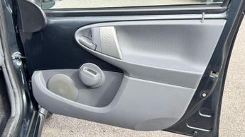 Toyota AYGO 1.0 VVT-i Go Euro 5 5dr