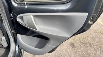 Toyota AYGO 1.0 VVT-i Go Euro 5 5dr