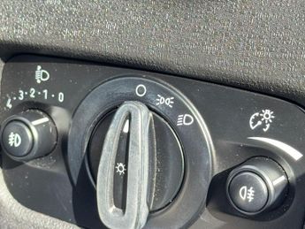 Ford Fiesta 1.0T EcoBoost Zetec Euro 6 (s/s) 5dr