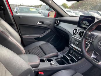 Mercedes-Benz GLA 1.6 GLA180 AMG Line Edition 7G-DCT Euro 6 (s/s) 5dr
