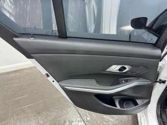 BMW 3 Series 2.0 330e 12kWh SE Pro Auto Euro 6 (s/s) 4dr