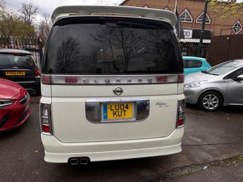 Nissan Elgrand 3.5 Rider Autech 8 Seater