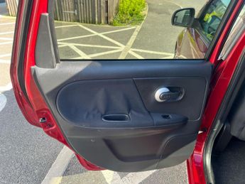 Nissan Note 1.6 16V n-tec Auto Euro 5 5dr