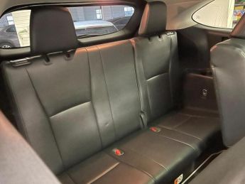 Toyota Highlander 2.5 VVT-h Excel Premium SUV 5dr Petrol Hybrid CVT 4WD Euro 6 (s/