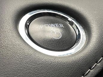Toyota Highlander 2.5 VVT-h Excel Premium SUV 5dr Petrol Hybrid CVT 4WD Euro 6 (s/