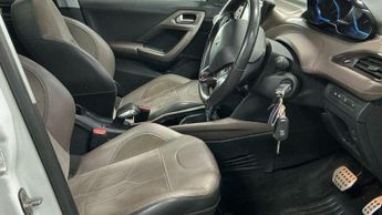 Peugeot 2008 1.2 PureTech Feline EAT Euro 6 (s/s) 5dr (Calima)