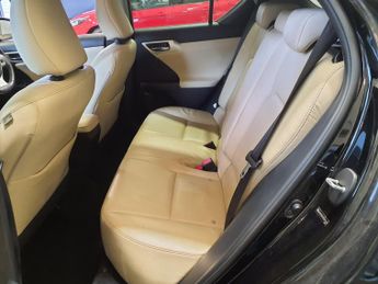 Lexus CT 1.8 200h SE-L CVT Euro 5 (s/s) 5dr