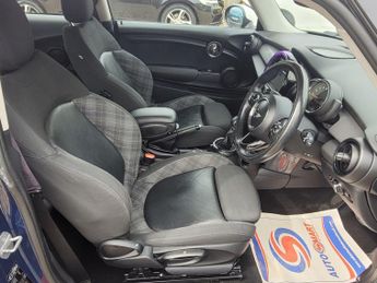 MINI Hatch 1.5 Cooper Auto Euro 6 (s/s) 3dr