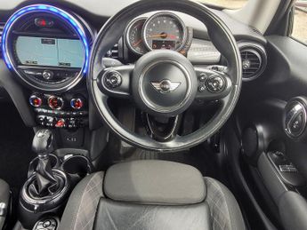 MINI Hatch 1.5 Cooper Auto Euro 6 (s/s) 3dr