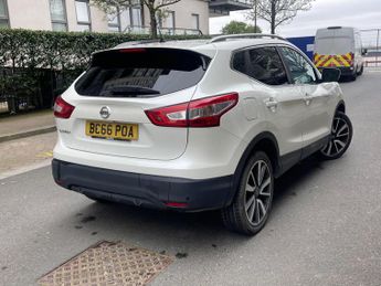 Nissan Qashqai 1.2 DIG-T Tekna XTRON 2WD Euro 6 (s/s) 5dr