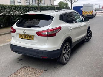 Nissan Qashqai 1.2 DIG-T Tekna XTRON 2WD Euro 6 (s/s) 5dr