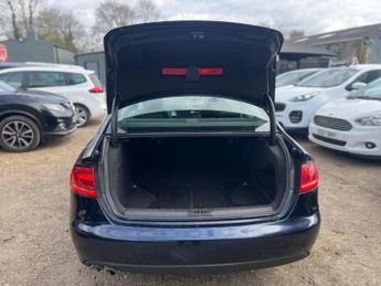 Audi A4 2.0 TDI Executive SE Multitronic Euro 4 4dr