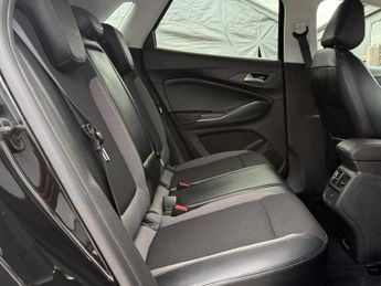 Vauxhall Grandland X 1.6 Turbo D BlueInjection Sport Nav Auto Euro 6 (s/s) 5dr