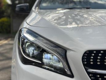 Mercedes-Benz CLA 1.6 CLA200 AMG Line Night Edition (Plus) Coupe 7G-DCT Euro 6 (s/