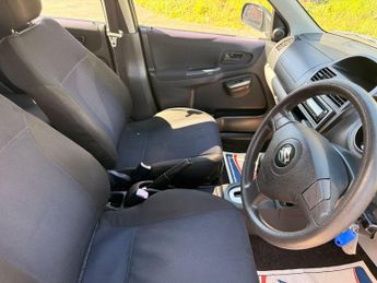 Suzuki Ignis 1.5 GL 5dr