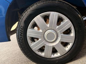 Suzuki Ignis 1.5 GL 5dr