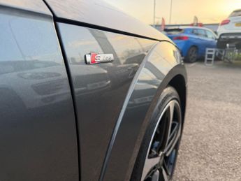 Audi TT 2.0 TFSI Black Edition S Tronic quattro Euro 6 (s/s) 3dr