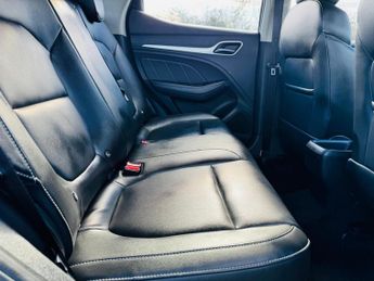 MG MG ZS 1.0 T-GDI Exclusive Auto Euro 6 5dr