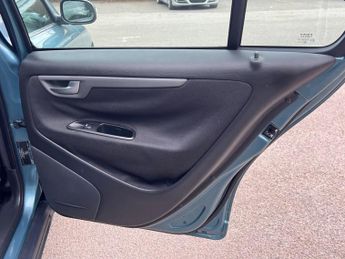 Volvo S60 2.0T S 4dr