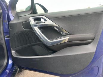 Peugeot 2008 1.6 e-HDi Allure Euro 5 (s/s) 5dr