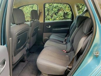 Renault Scenic 1.6 VVT Dynamique 5dr