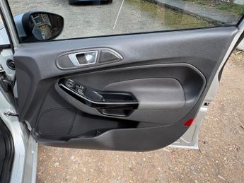 Ford Fiesta 1.25 Zetec Euro 6 5dr