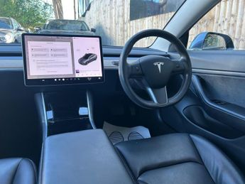 Tesla Model 3 Standard Range Plus Auto RWD 4dr
