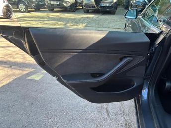 Tesla Model 3 Standard Range Plus Auto RWD 4dr