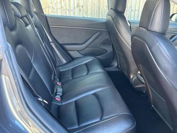Tesla Model 3 Standard Range Plus Auto RWD 4dr