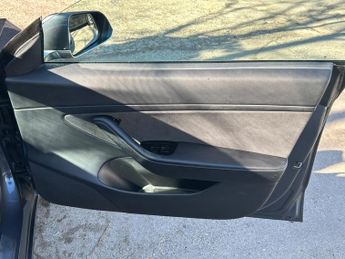 Tesla Model 3 Standard Range Plus Auto RWD 4dr