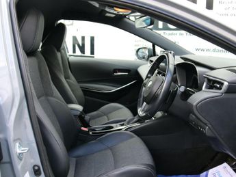 Toyota Corolla 2.0 VVT-h Design Touring Sports CVT Euro 6 (s/s) 5dr