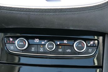 Vauxhall Grandland X 1.5 Turbo D Elite Nav Premium SUV 5dr Diesel Auto Euro 6 (s/s) (