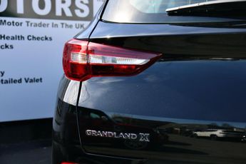 Vauxhall Grandland X 1.5 Turbo D Elite Nav Premium SUV 5dr Diesel Auto Euro 6 (s/s) (