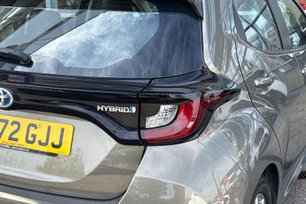 Toyota Yaris 1.5 VVT-h Icon E-CVT Euro 6 (s/s) 5dr