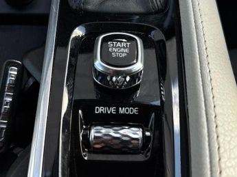 Volvo S90 2.0 T4 Momentum Plus Auto Euro 6 (s/s) 4dr