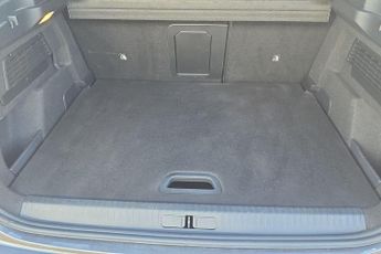 Citroen e-C4 50kWh Shine Plus Auto 5dr (7.4kW Charger)
