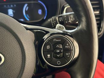 Kia Soul 64kWh First Edition SUV 5dr Electric Auto (201 bhp)