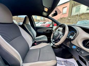 Toyota Yaris 1.5 VVT-h Design E-CVT Euro 6 5dr