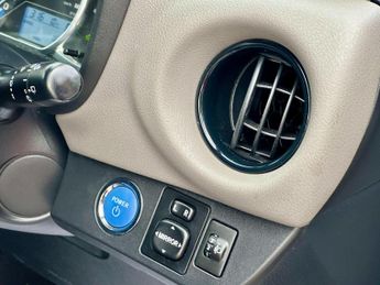 Toyota Yaris 1.5 VVT-h Design E-CVT Euro 6 5dr
