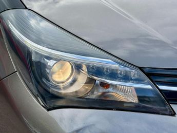 Toyota Yaris 1.5 VVT-h Design E-CVT Euro 6 5dr