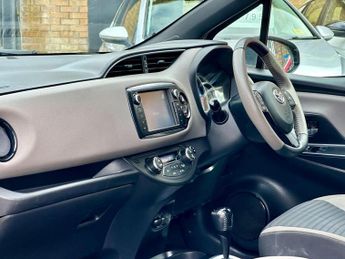 Toyota Yaris 1.5 VVT-h Design E-CVT Euro 6 5dr